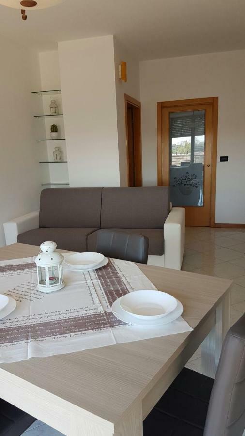 Domus Maris Viserba, Spiagge E Centro A 100 Mt, Promo Maggio Fiera Macfrut, Fieravicola, Expo Dental, Meeting Rimini Zewnętrze zdjęcie